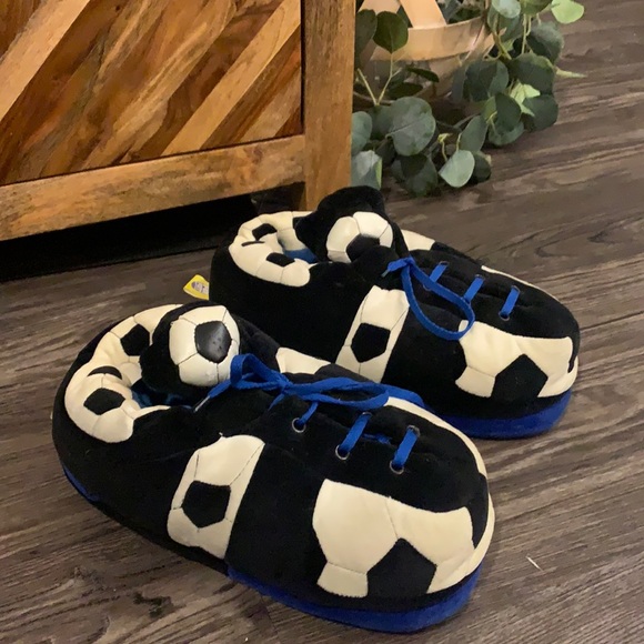 Calling all soccer lovers - Picture 1 of 1